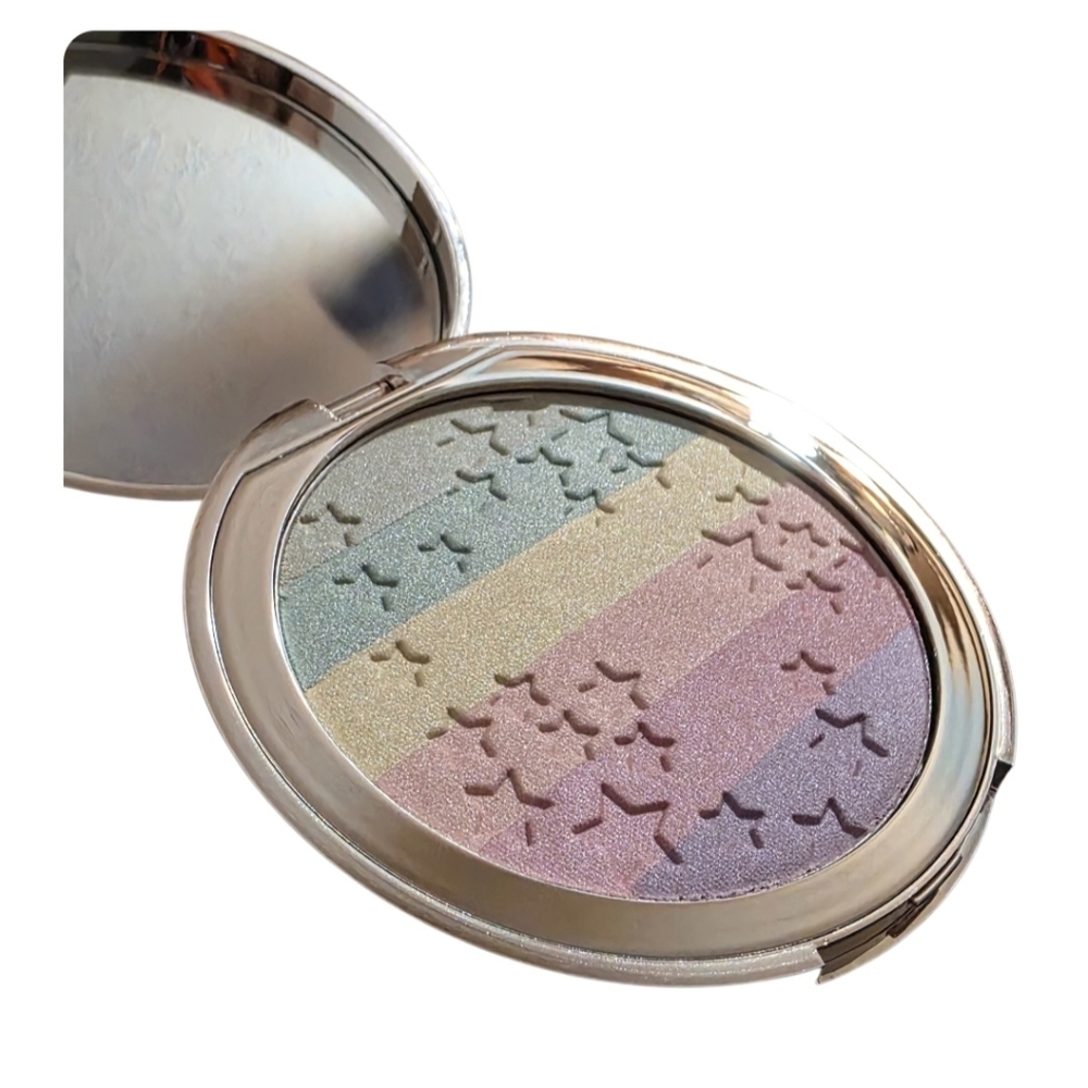 Ciate London Mermaid Glow Illuminating Rainbow Highlighter - Picture 3 of 9